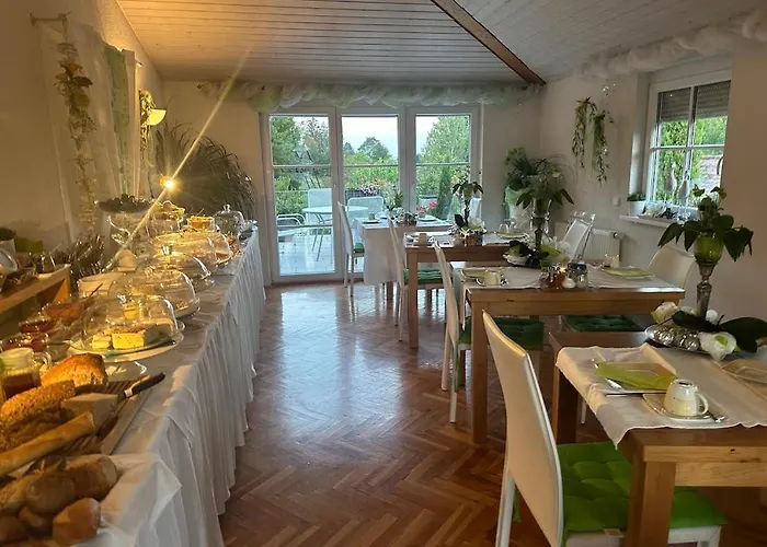 Marijam-haus ホームステイ *